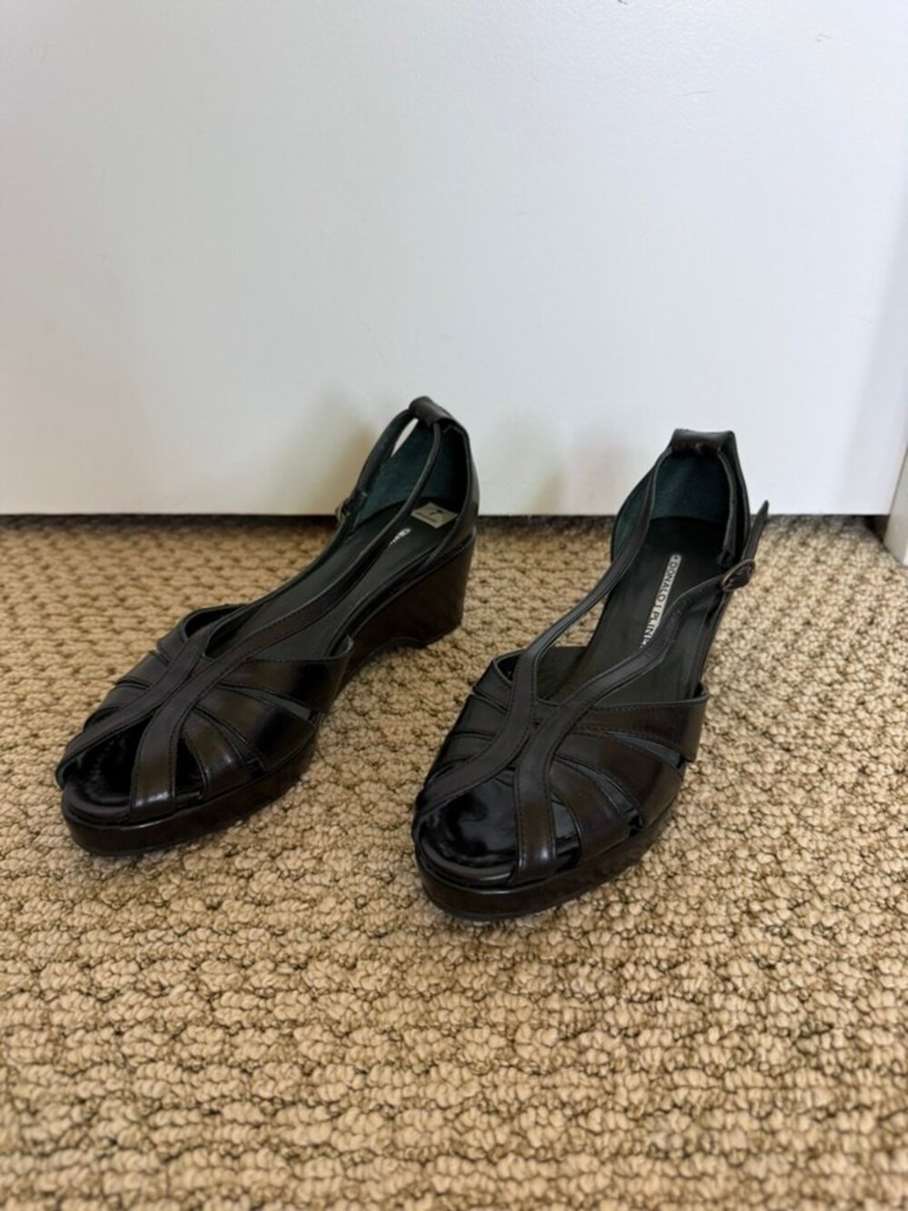 Donald J Pliner Black Leather Cutout Peep Toe Wedge Sandals Size 7